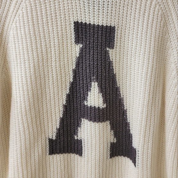 Abercrombie & Fitch Logo Sweater Size Small - Picture 2 of 6